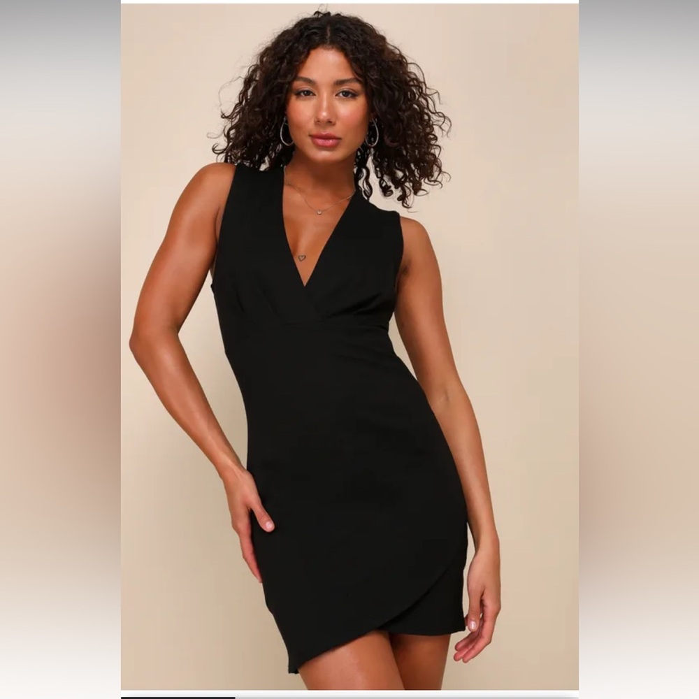 Lulus cocktail hour black knit mini dress worn oncePerfect condition.Retail 59